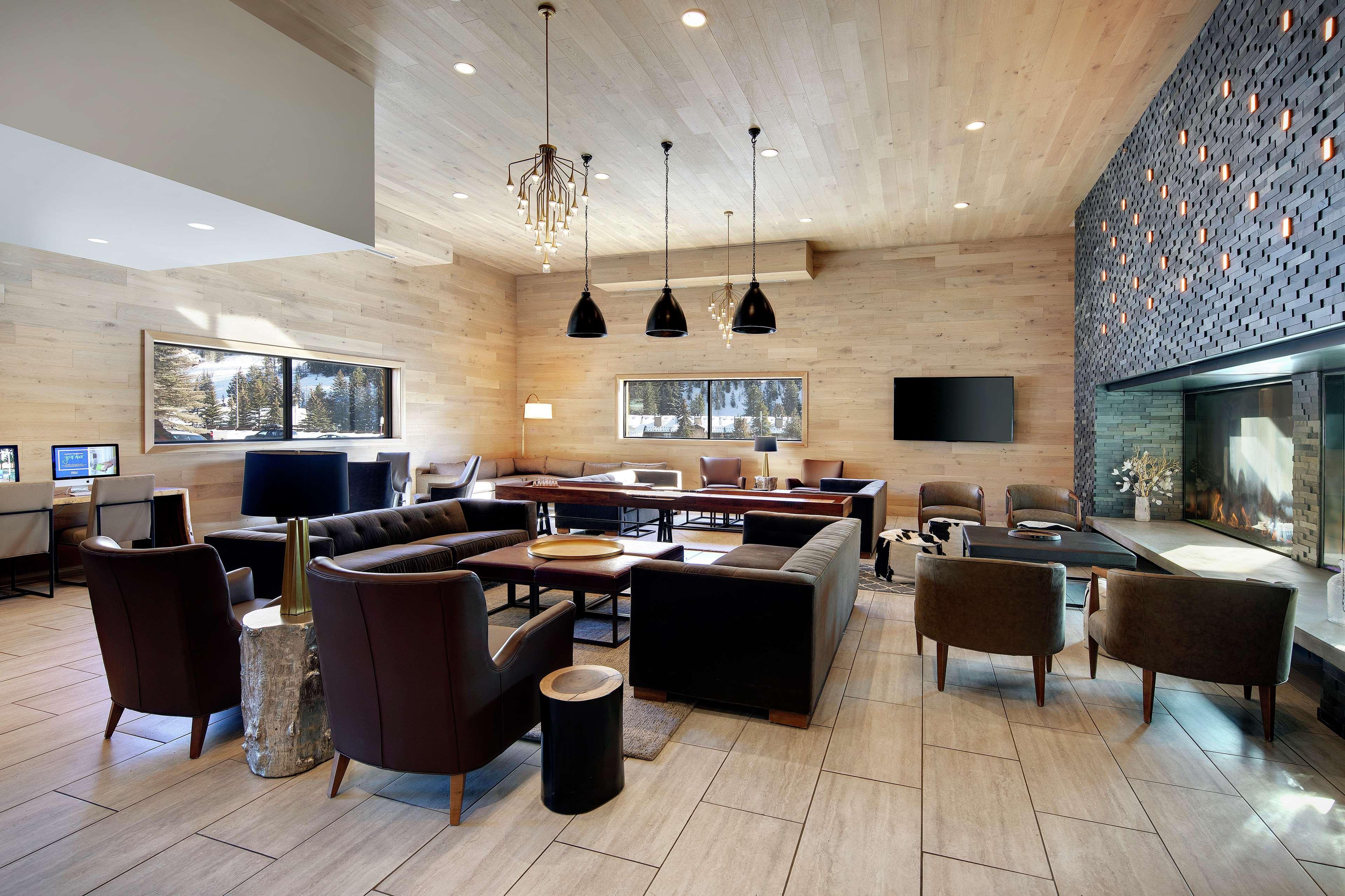 Highline Vail - A Doubletree By Hilton Hotel Exterior foto